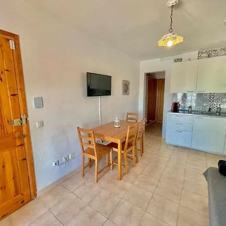 Apartamento Mitjaneta - Con Piscina