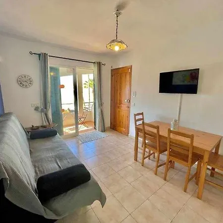 Apartment Mitjaneta Con Piscina